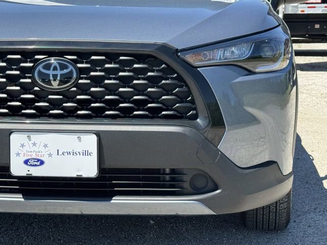 Used 2023 Toyota Corolla Cross LE image 8