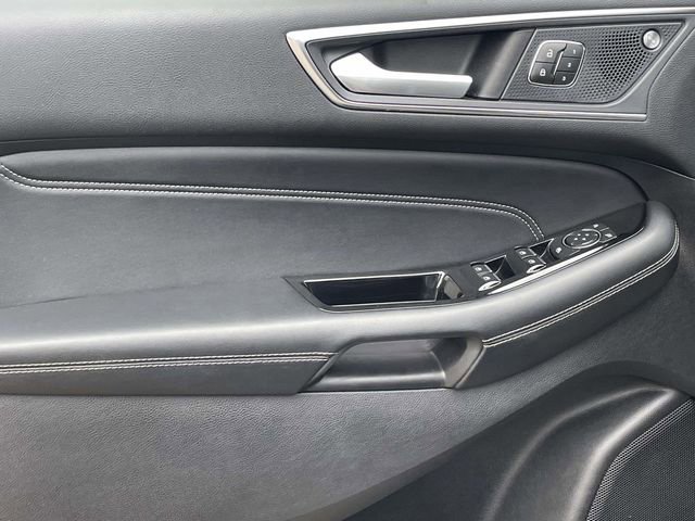 Certified 2020 Ford Edge Titanium FWD image 15