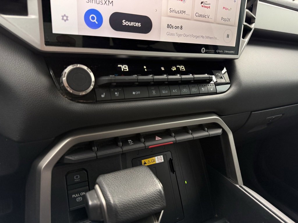 Used 2023 Toyota Tundra Limited image 18