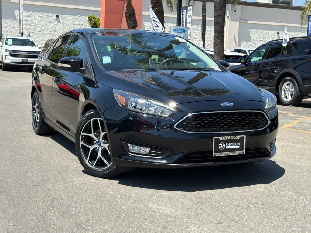 Certified 2017 Ford Focus SEL FWD image 3