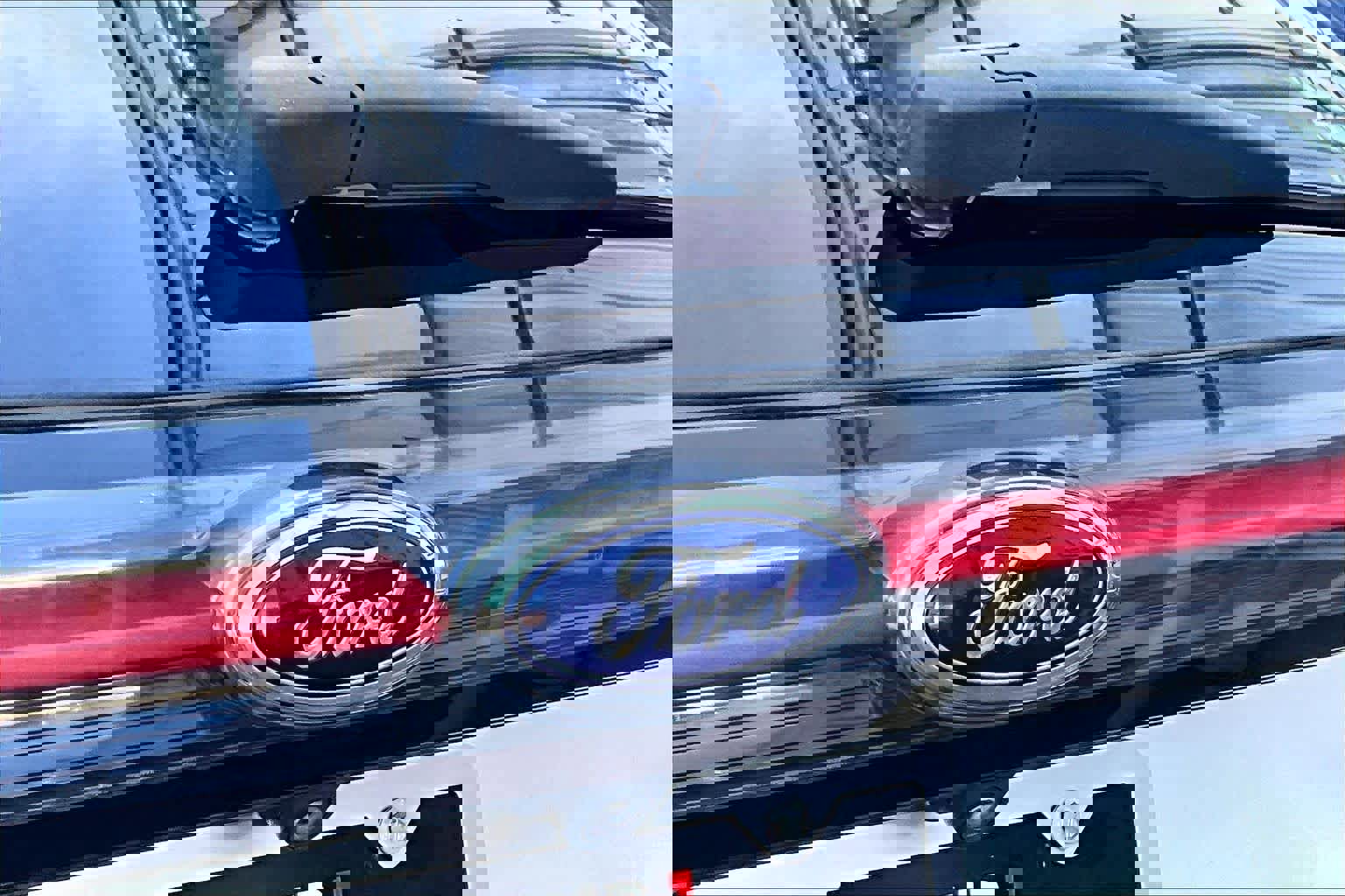 Certified 2018 Ford Edge SEL w/ Equipment Group 201A image 32