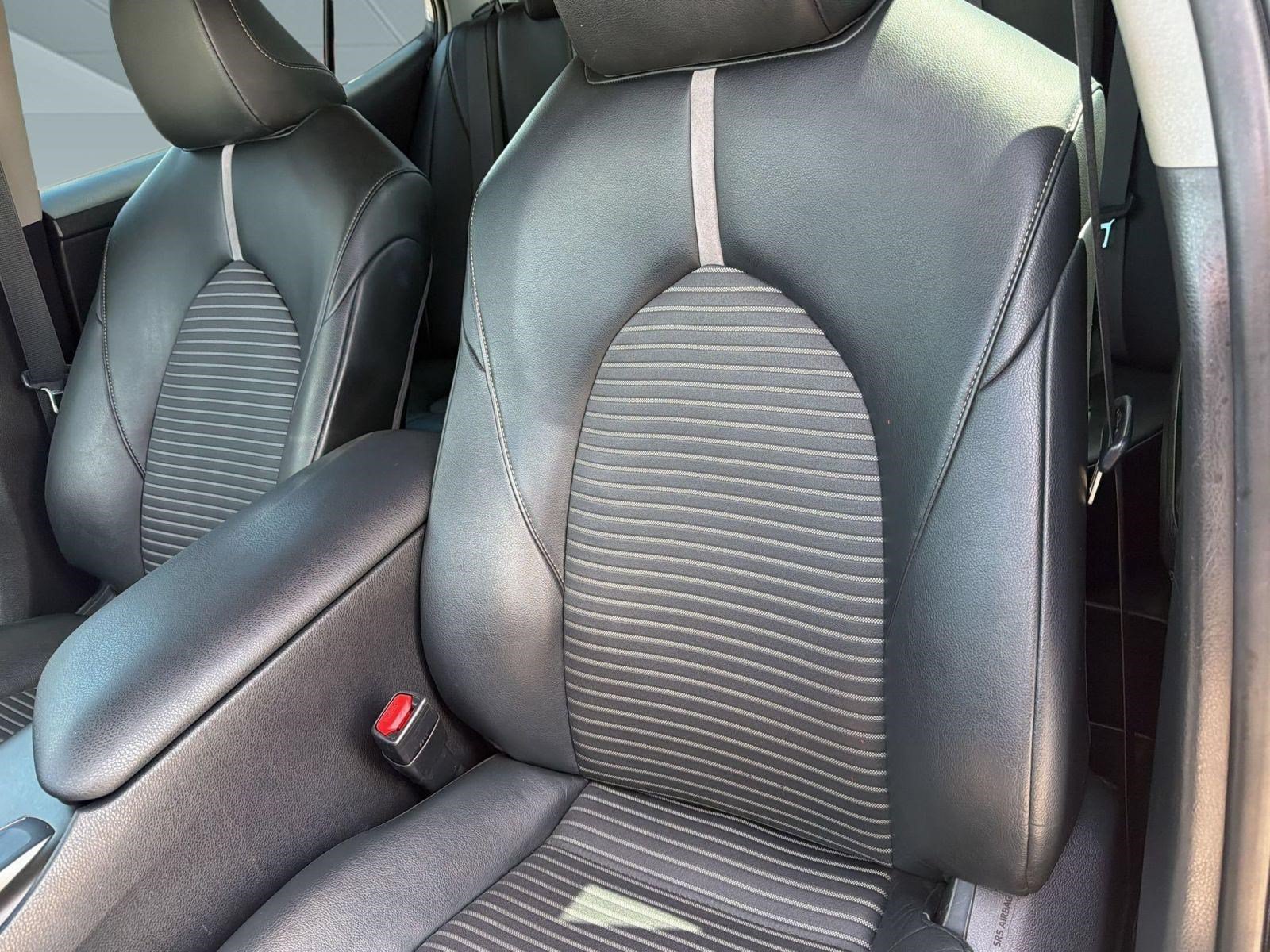 Used 2022 Toyota Camry SE FWD image 26