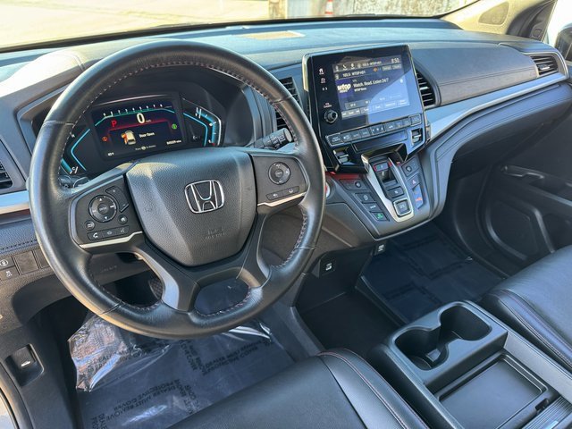Used 2024 Honda Odyssey Sport image 3