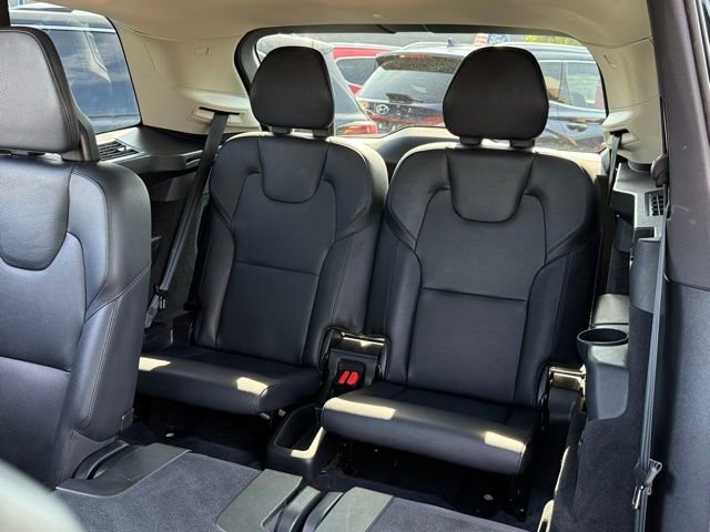Used 2022 Volvo XC90 T6 Momentum w/ Climate Package image 33