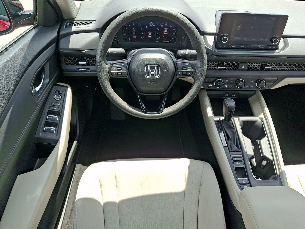 Used 2025 Honda Accord SE image 11