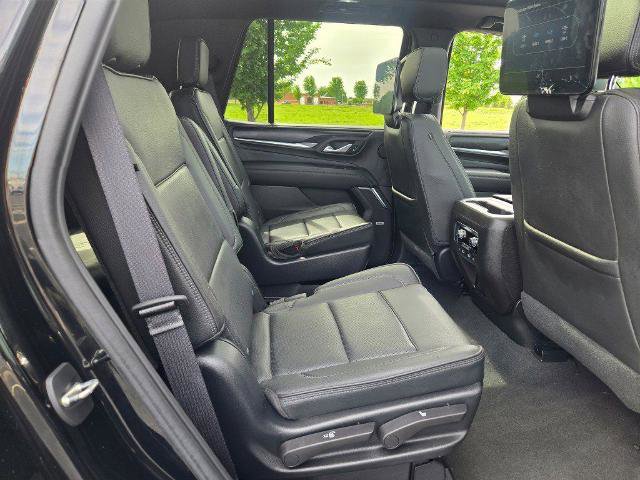 Used 2021 GMC Yukon Denali w/ Denali Premium Package AWD/4WD image 11