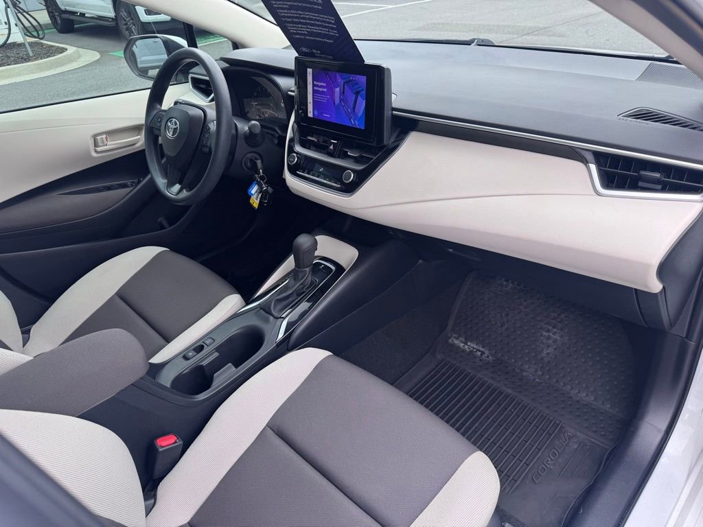 Used 2023 Toyota Corolla LE image 21
