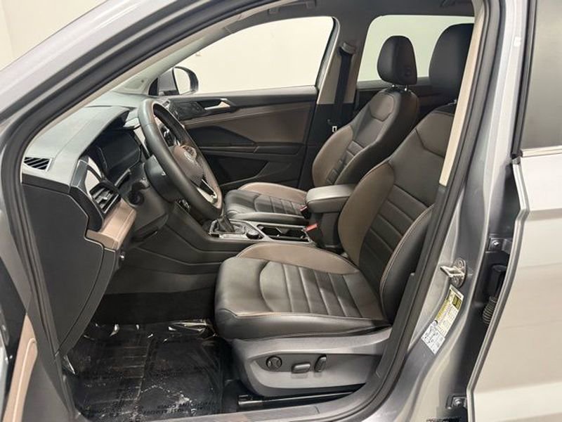 Used 2022 Volkswagen Taos SEL image 14