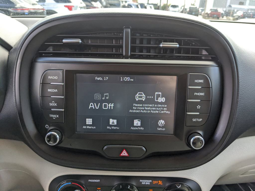 Used 2020 Kia Soul LX image 22