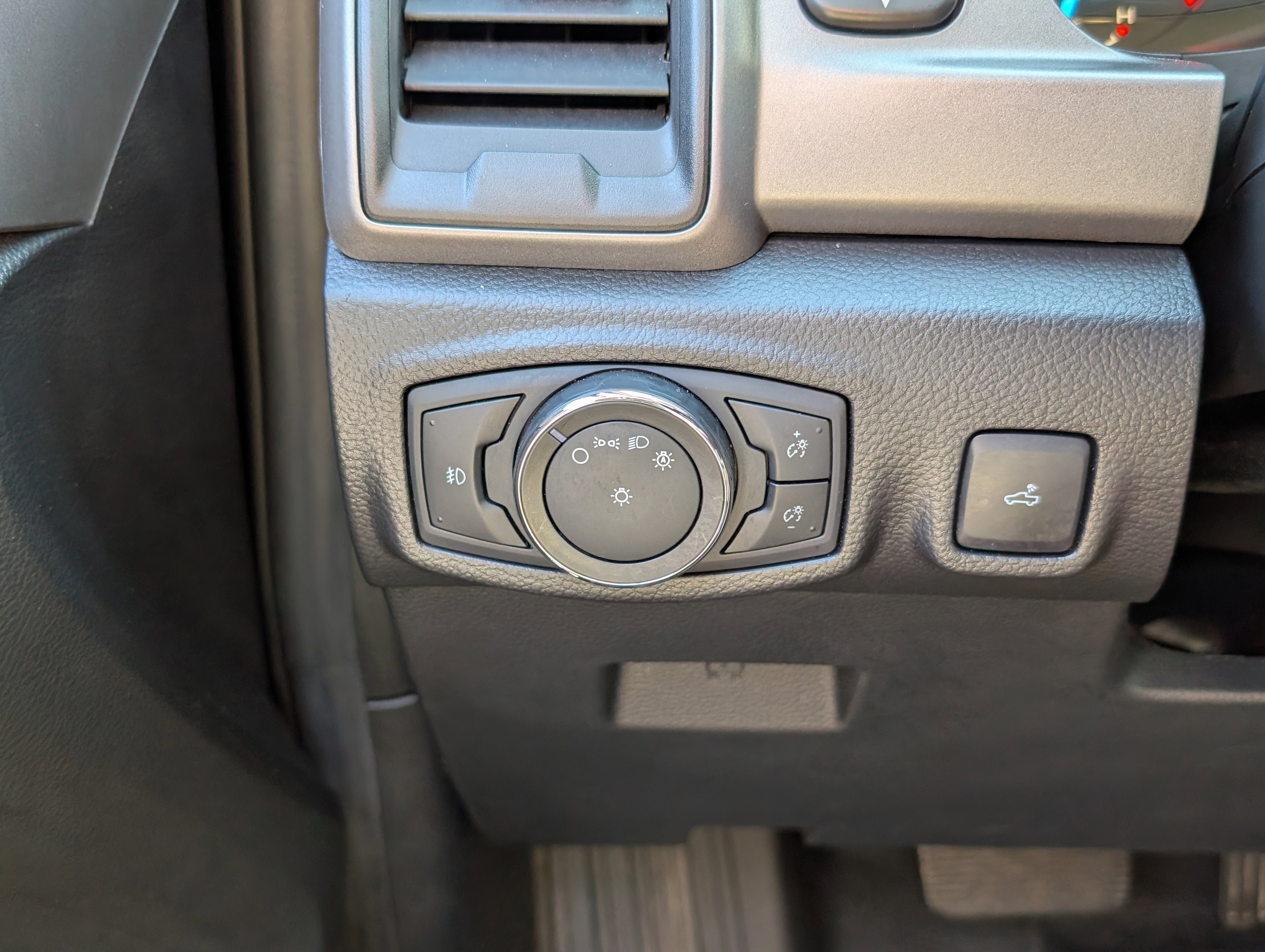 Certified 2022 Ford Ranger XL w/ Equipment Group 101A High image 18