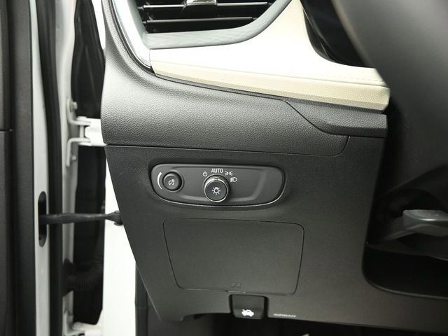 Used 2024 Buick Encore GX Avenir w/ Avenir Convenience Package AWD/4WD image 19