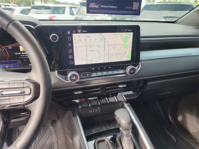 Used 2024 Chevrolet Colorado LT w/ LT Convenience Package image 16