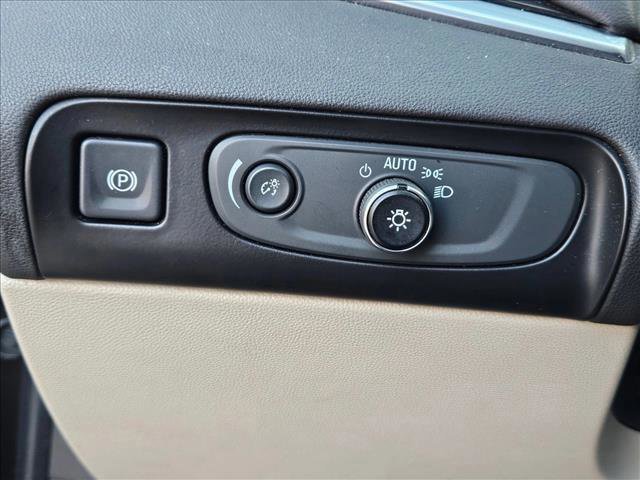 Used 2018 Buick Enclave Essence FWD image 26