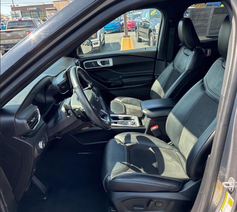Certified 2022 Ford Explorer ST AWD/4WD image 3