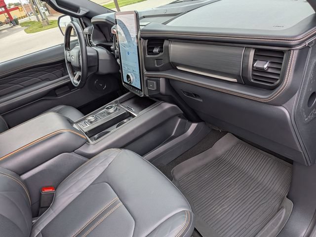 Certified 2024 Ford Expedition Platinum AWD/4WD image 23