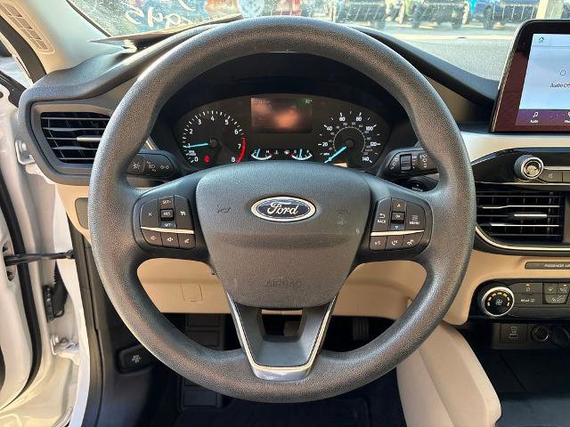 Certified 2022 Ford Escape SE image 17