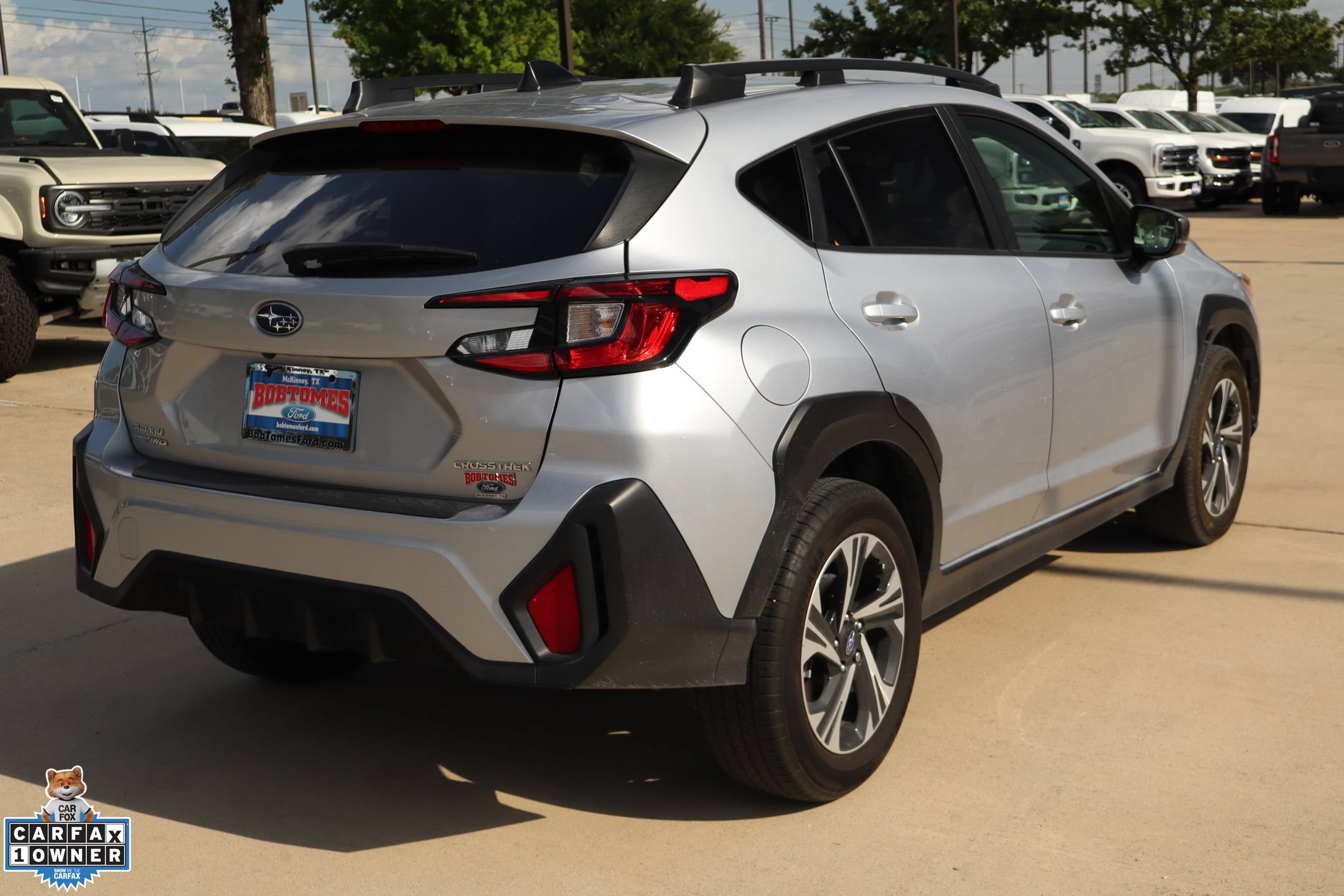 Used 2024 Subaru Crosstrek 2.0i Premium w/ Crosstrek Mirror Package AWD/4WD image 3