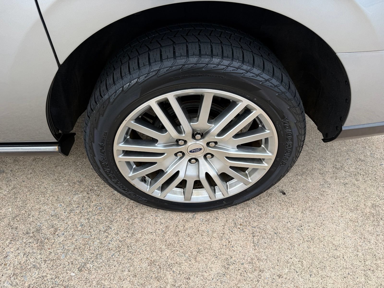 Certified 2024 Ford Expedition Max Limited AWD/4WD image 9