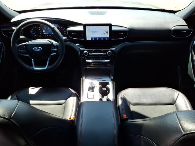 Certified 2024 Ford Explorer ST-Line w/ Class IV Trailer Tow Package AWD/4WD image 29
