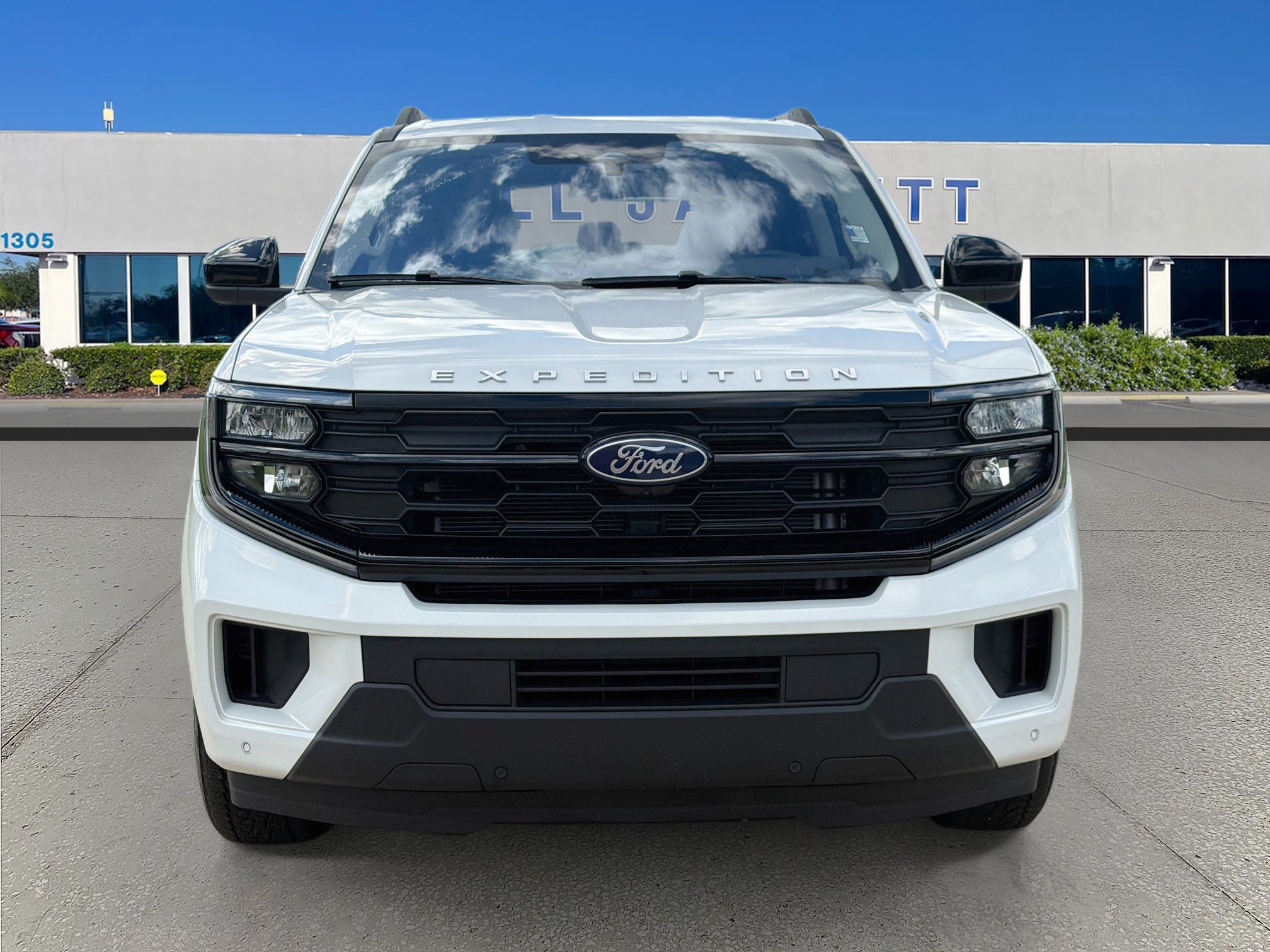 Certified 2025 Ford Expedition Active RWD image 2