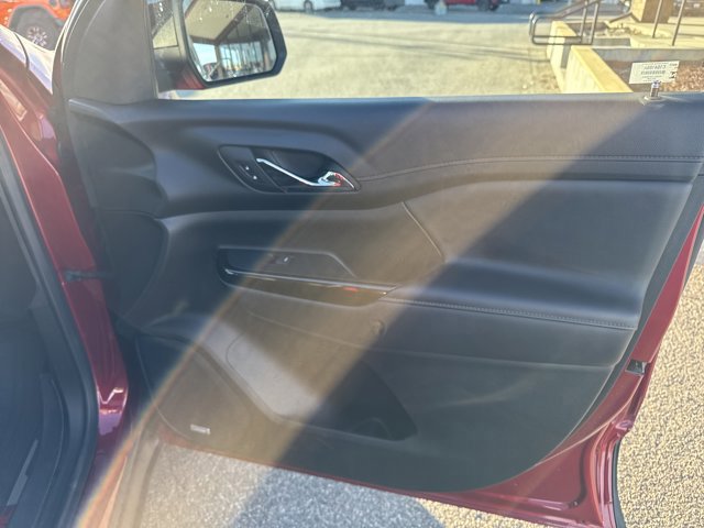 Used 2023 GMC Acadia AT4 w/ Technology Package image 9