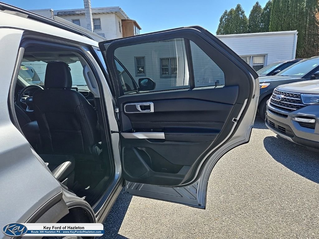 Certified 2023 Ford Explorer XLT w/ Equipment Group 202A AWD/4WD image 57