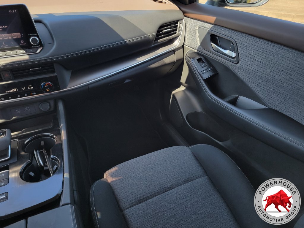 Used 2023 Nissan Rogue SV FWD image 21