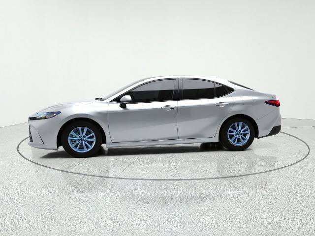 Used 2026 Toyota Camry LE w/ Convenience Package FWD image 4