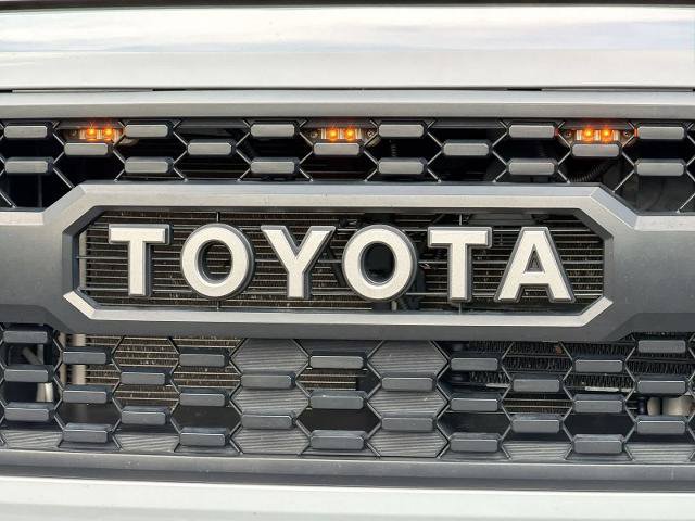 Used 2017 Toyota Tacoma TRD Pro AWD/4WD image 12