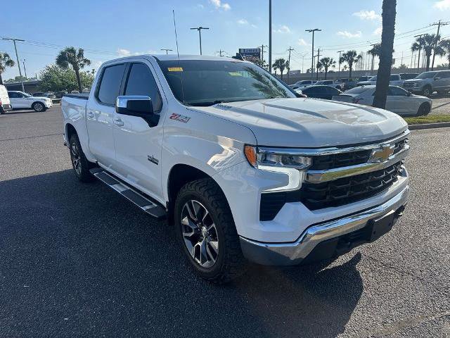 Used 2022 Chevrolet Silverado 1500 LT w/ Z71 Off-Road Package image 9