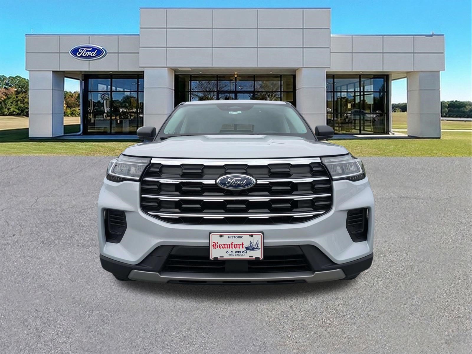 Certified 2026 Ford Explorer Active RWD image 9