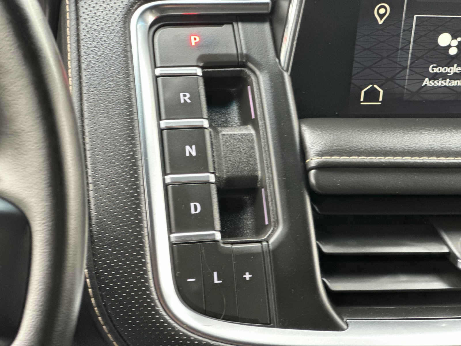 Used 2023 GMC Yukon SLT image 21