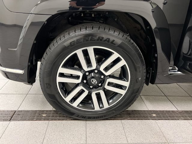 Used 2023 Toyota 4Runner Limited AWD/4WD image 9