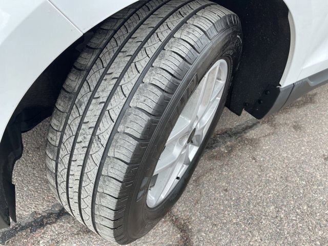 Certified 2024 Ford Edge SEL AWD/4WD image 2