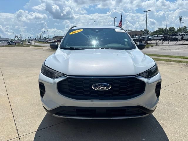 Certified 2025 Ford Escape ST-Line FWD image 5