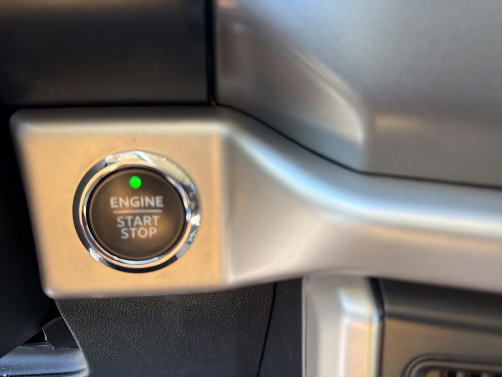 Certified 2022 Ford Expedition XLT RWD image 29