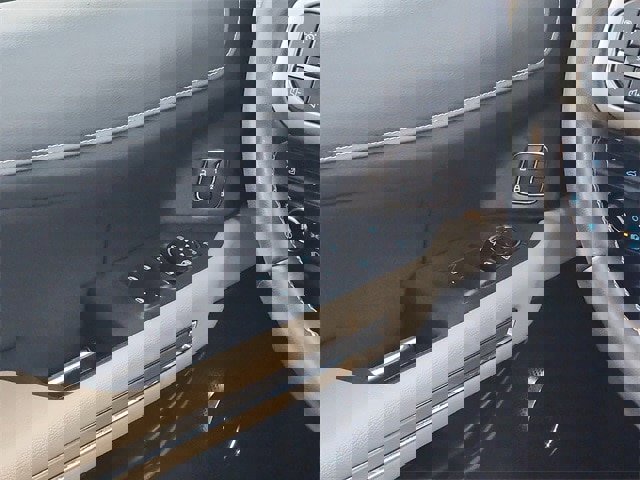 Certified 2023 Ford Expedition Limited image 11