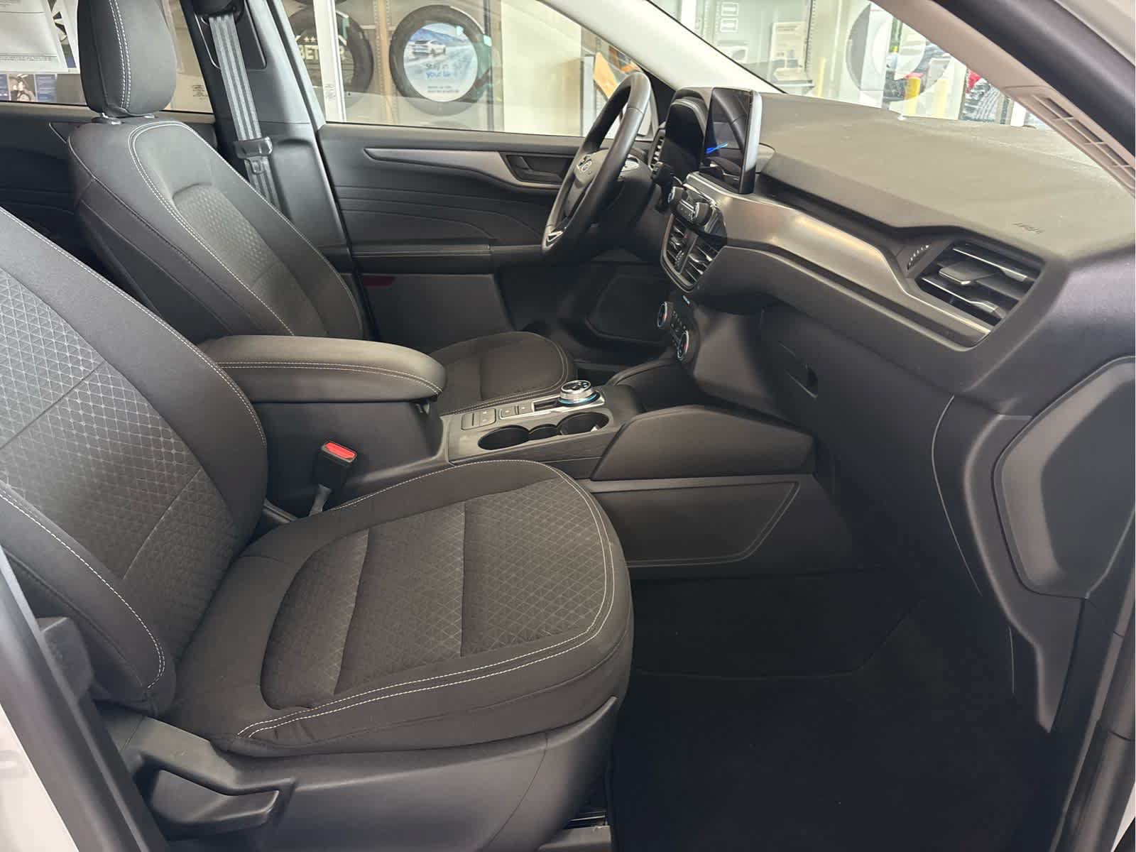 Certified 2024 Ford Escape Active AWD/4WD image 38