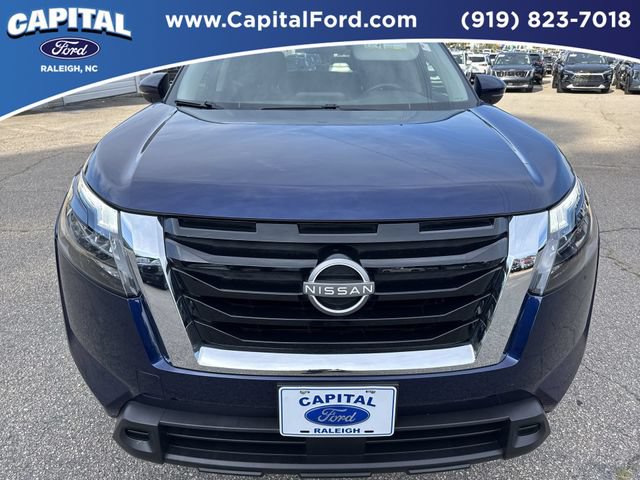 Used 2025 Nissan Pathfinder SV w/ SV Premium Package AWD/4WD image 10