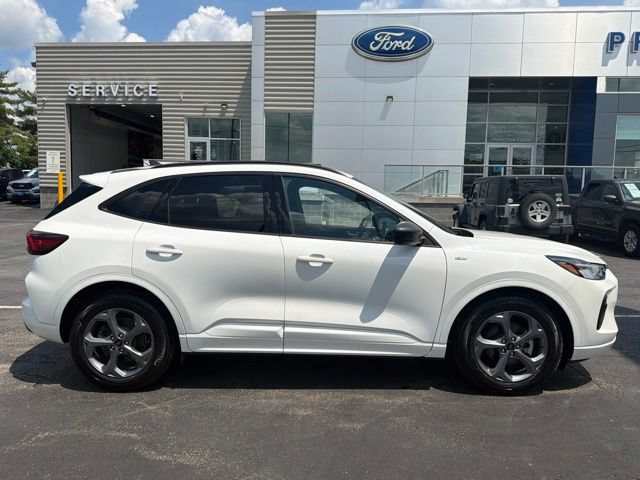 Certified 2023 Ford Escape ST-Line w/ Tech Pack #1 FWD image 13
