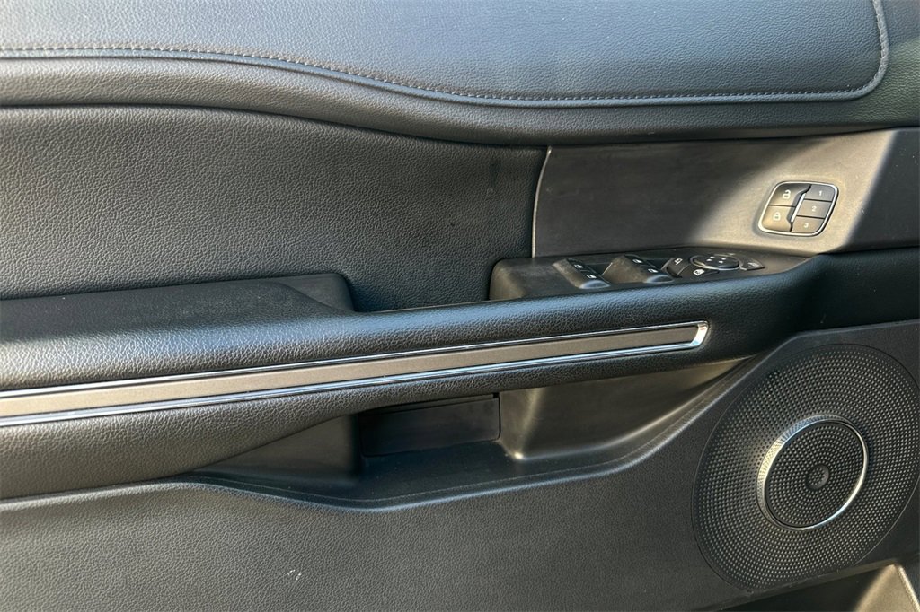 Certified 2020 Ford Expedition XLT w/ Equipment Group 202A image 11