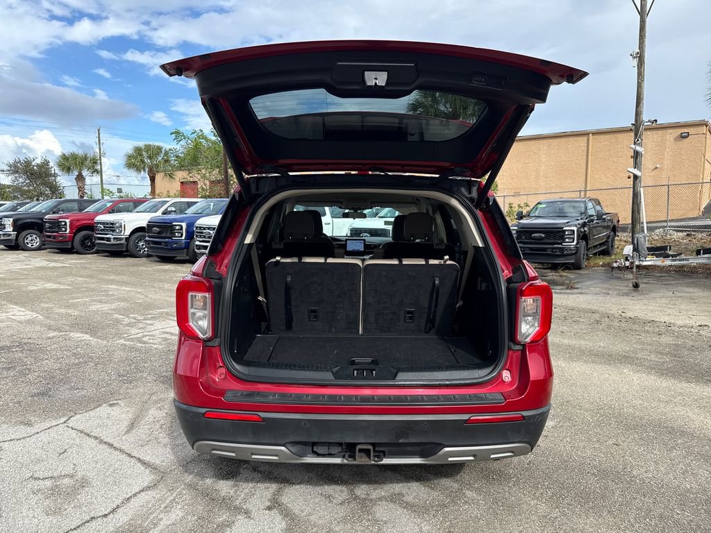 Certified 2020 Ford Explorer XLT w/ Equipment Group 202A image 28