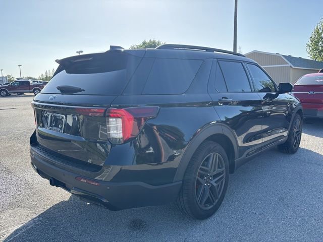 Certified 2025 Ford Explorer ST-Line w/ Premium Package image 5