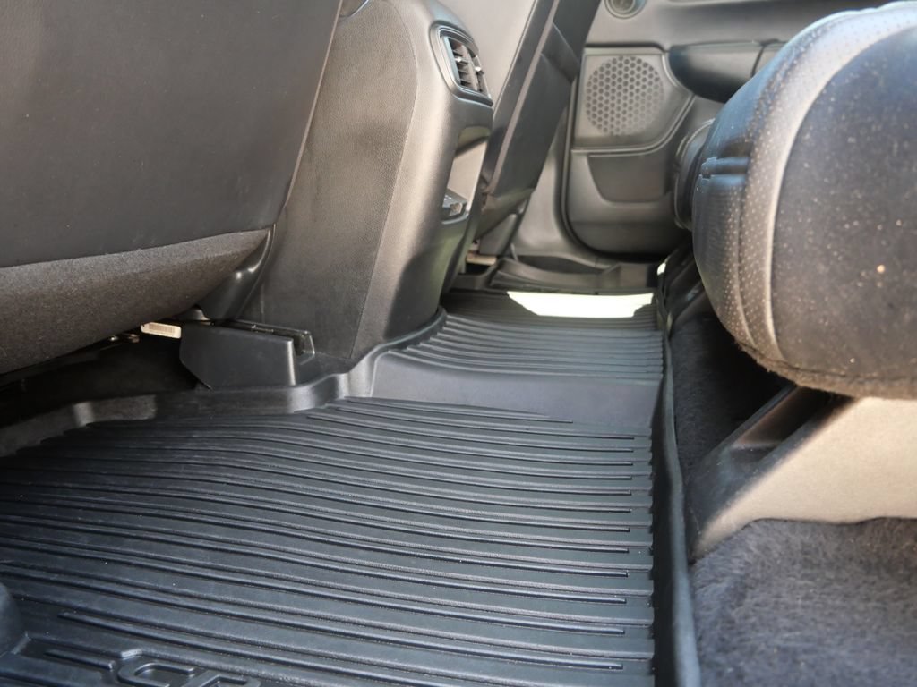 Used 2018 Honda CR-V Touring image 17