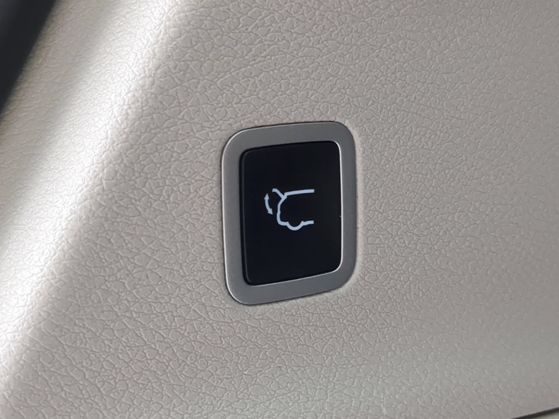 Used 2022 Chrysler Pacifica Touring-L FWD image 47