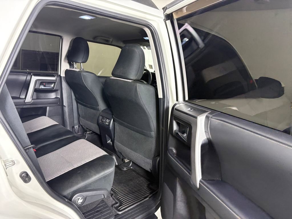 Used 2020 Toyota 4Runner Venture AWD/4WD image 30