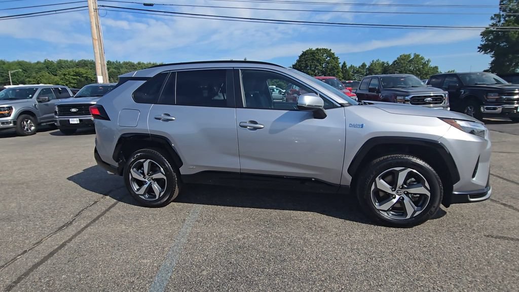 Used 2024 Toyota RAV4 SE w/ Weather & Moonroof Package AWD/4WD image 21