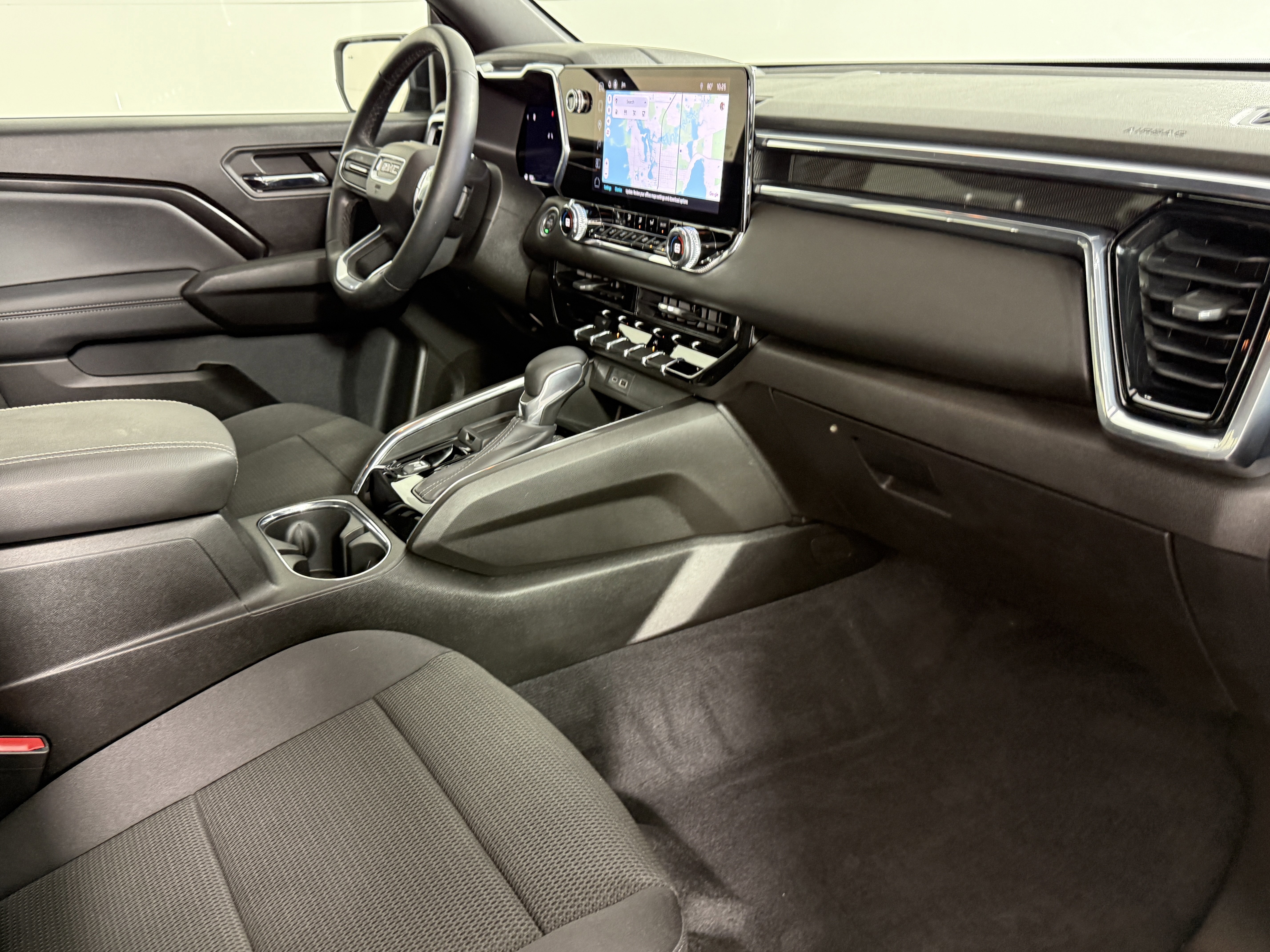 Used 2024 GMC Canyon Elevation w/ Convenience Package image 10