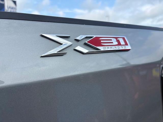 Used 2023 GMC Sierra 1500 SLT AWD/4WD image 14