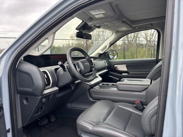 Certified 2025 Ford Expedition Active image 14